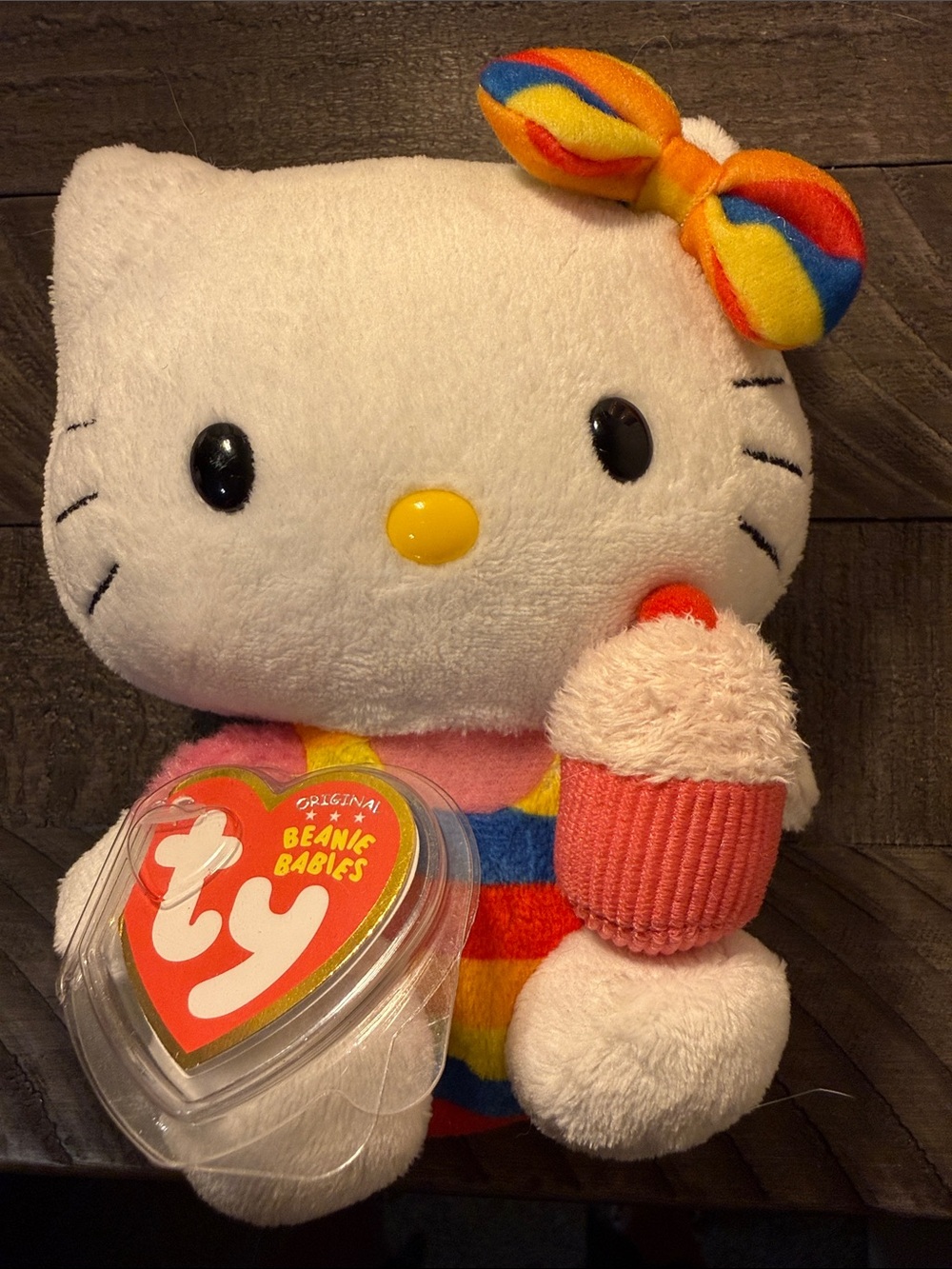 2011 Ty Hello Kitty Plush Toy - White with Rainbow Bow